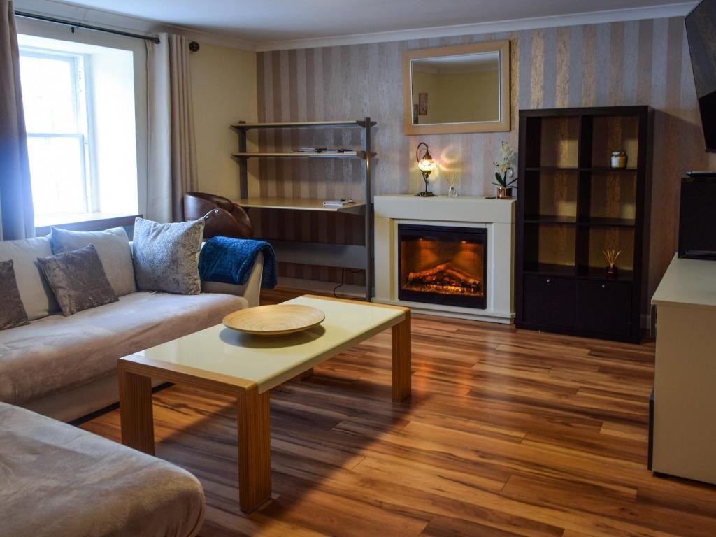 Lochside Apartment, Inveraray