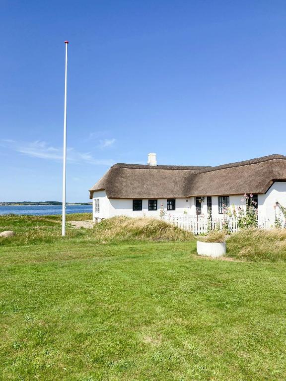 Historic House With Fjord View On Venø, Venø By