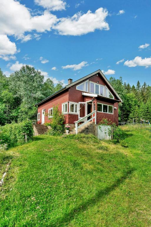 Peaceful Smallholding With Yoga Studio, Traut