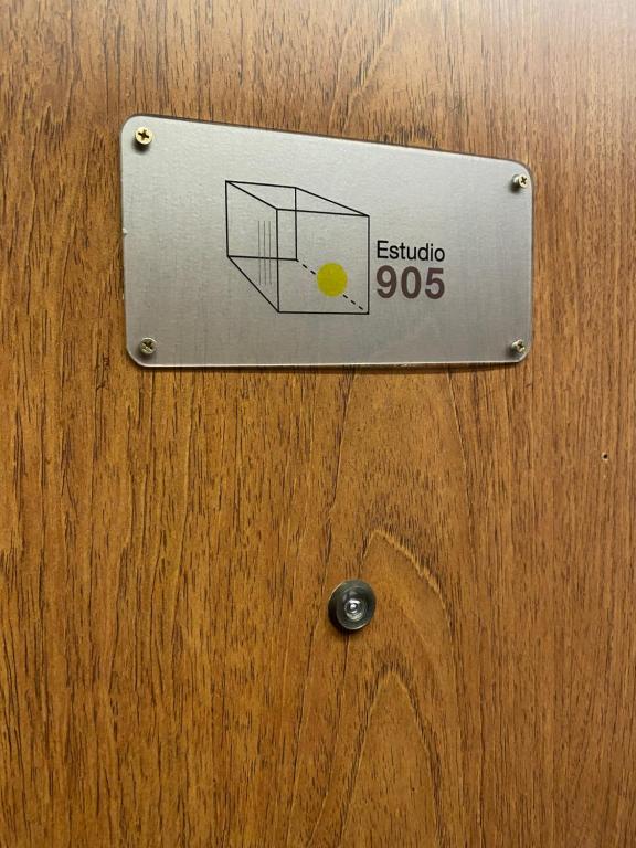 Estudio 905, seguridad 24hs, a 200 mts de Calle Florida y Galerías Pacífico - 4