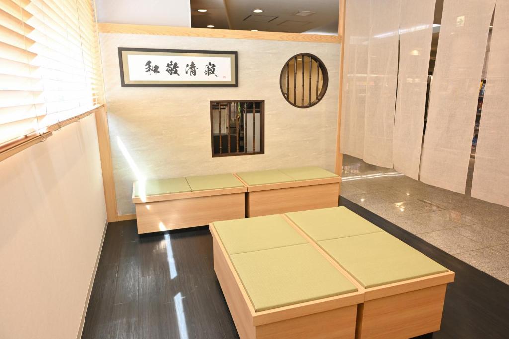 산코 인 시즈오카 기타구치 로비 또는 외부