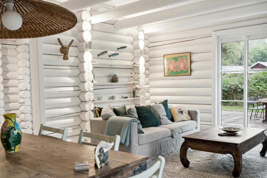 Scenic And Idyllic Log Summer House By Arresø, Frederiksværk