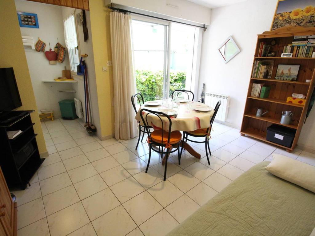 Appartement 4 pers avec Terrasse, Parking et Animaux Admis - FR-1-313-244 - 5