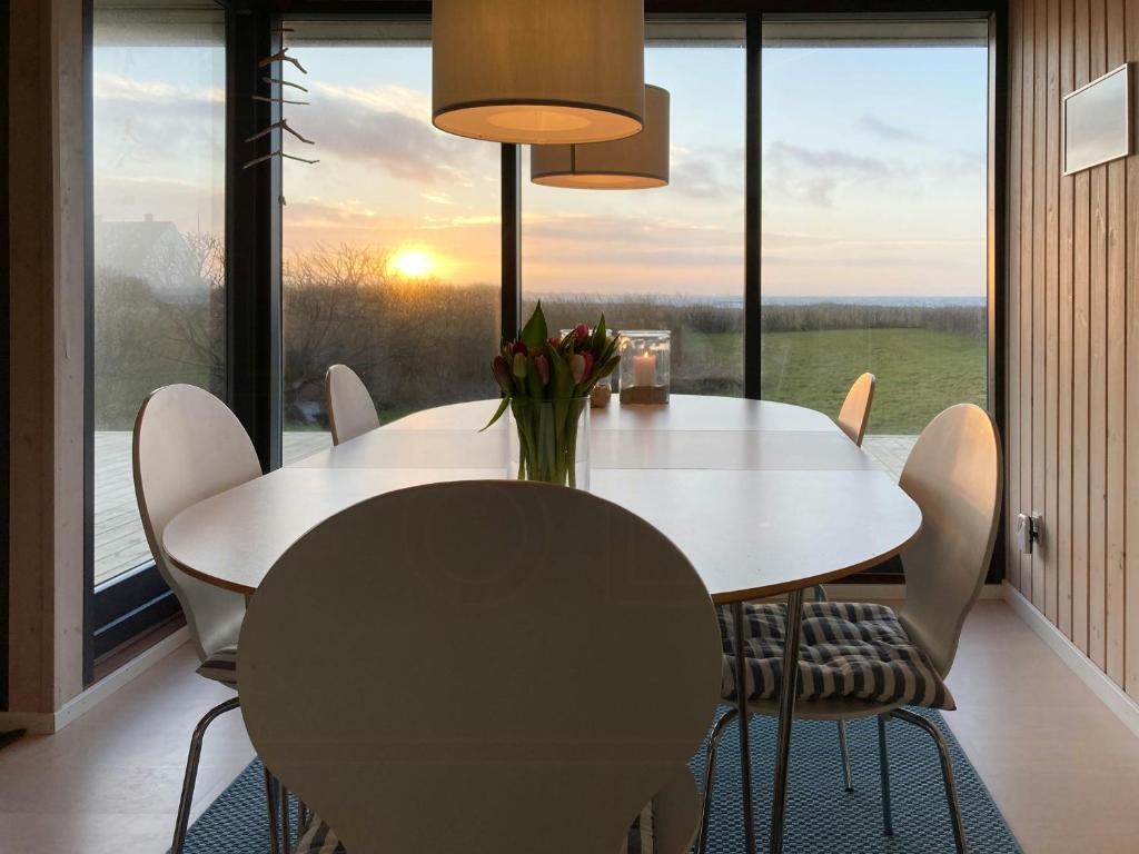 Charming Summer House In Faaborg With Sea View, Fåborg