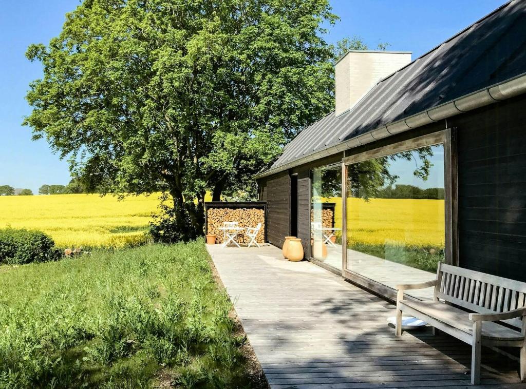 Architect-Designed Cottage With Stunning Views, Hornbaek