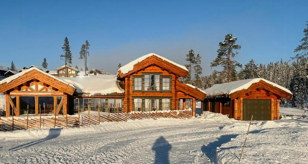 Log Cabin With Views Over Turufjell, Flå