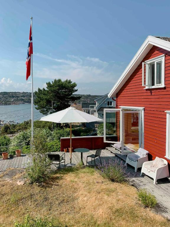 Idyllic Cabin With Sea View On Peaceful Island, Lyngør
