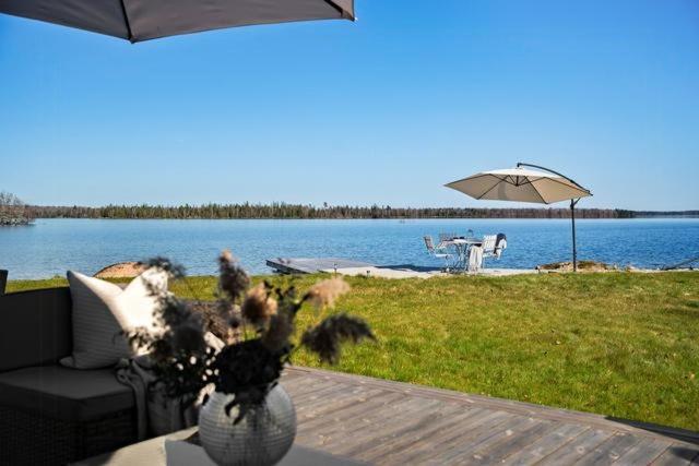 Cottage With Beach Plot, Boat And Jetty In Småland, Ör
