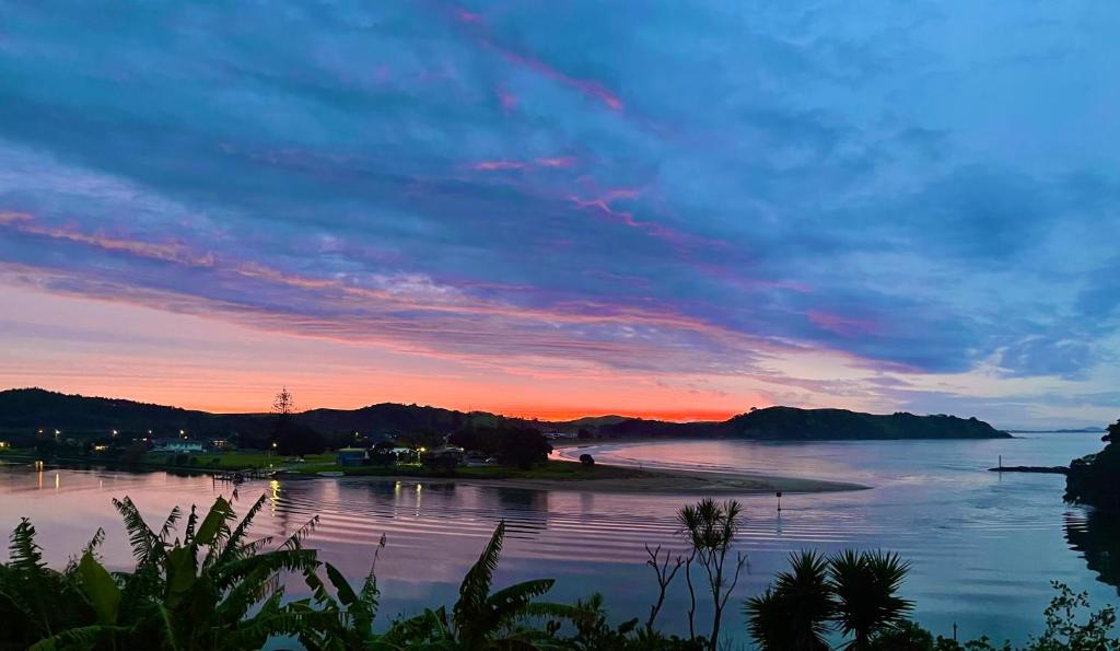 Tranquil Taipa, Cable Bay