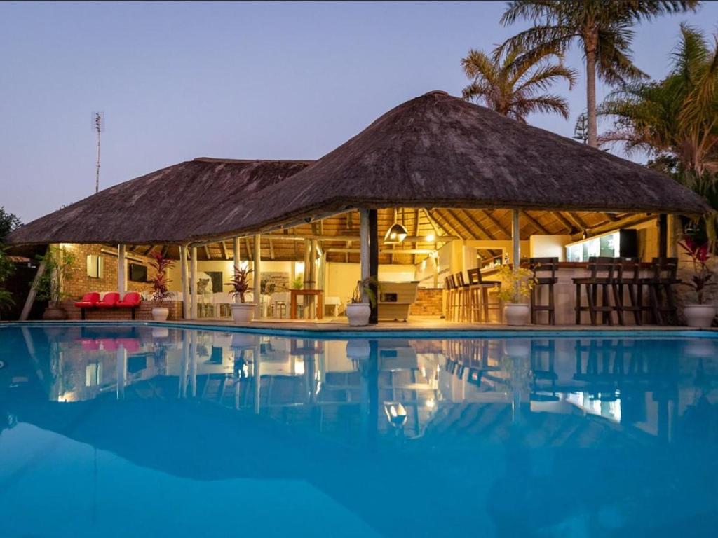 St Lucia Safari Lodge スイミングプール