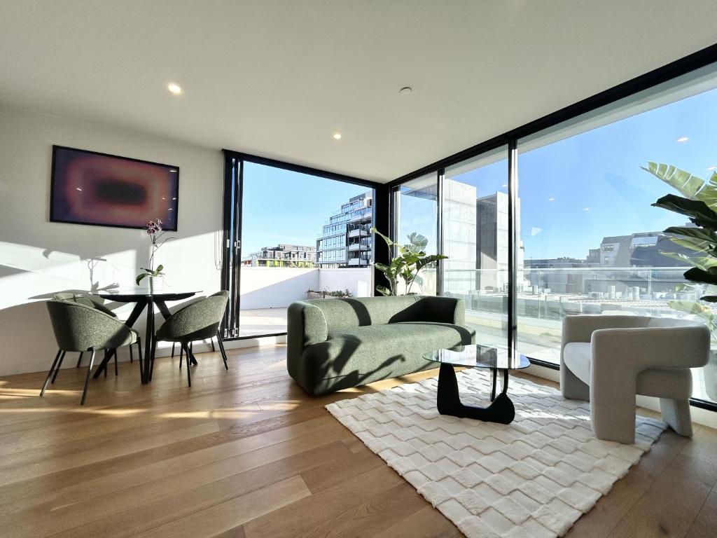 The ART Sub-Penthouse with Stunning Views, Melbourne