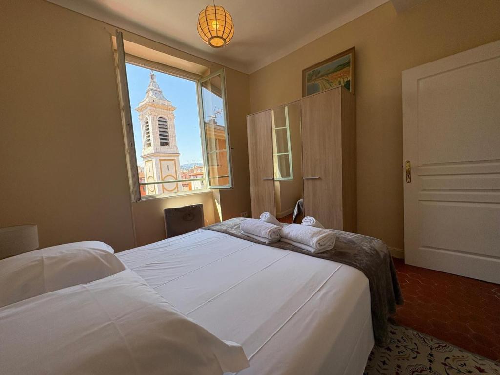 STE REPARATE - Cosy 2 pieces vue cathedrale - 4