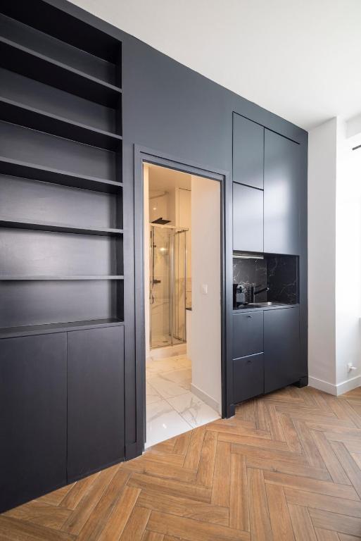 Modern apartment in Nation - 5
