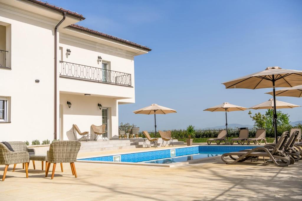 Vila sa bazenom Vrnjačka Idila - 1