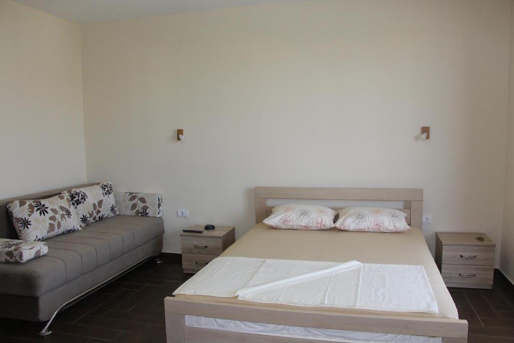 Apartments Family Ibrahimi - 4