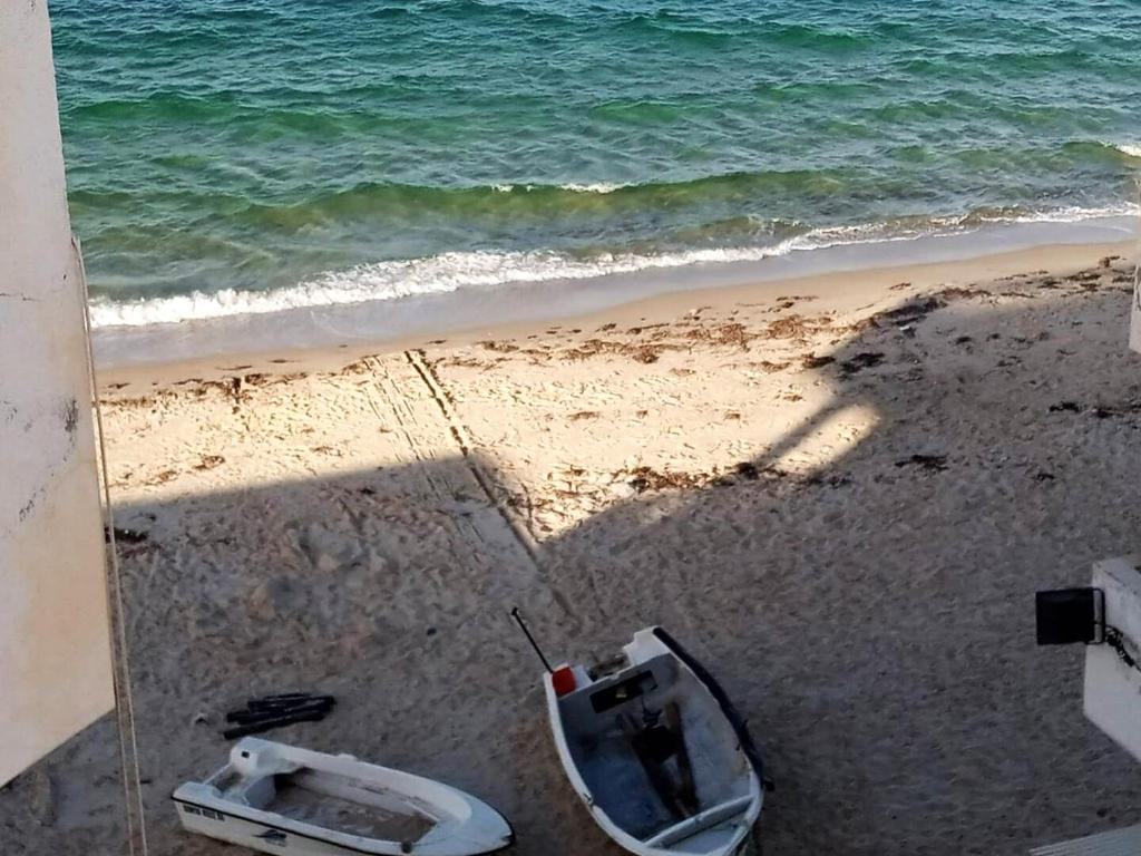 Beachfront Escape - Apt 5, Chott Meriem