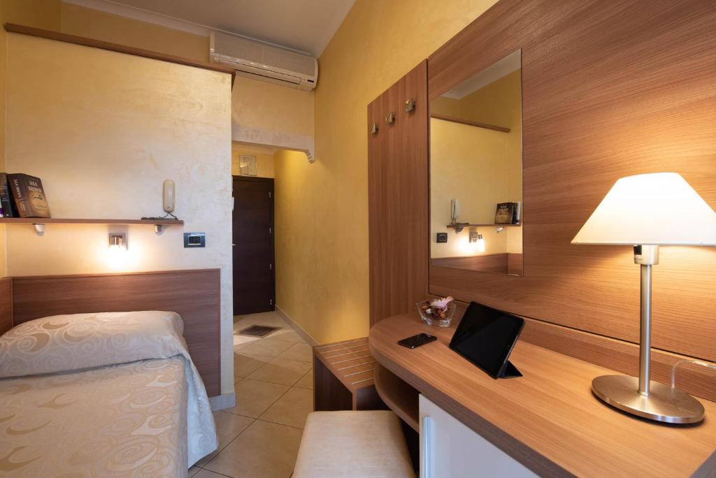 Hotel Petronio - 2