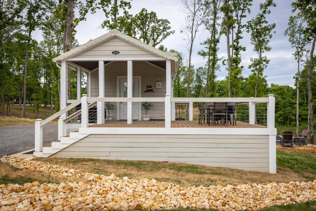 The Salt Shack (In The Pines at KY Lake) 121 Pine Grove Lane, Dover, TN 37058, Dover