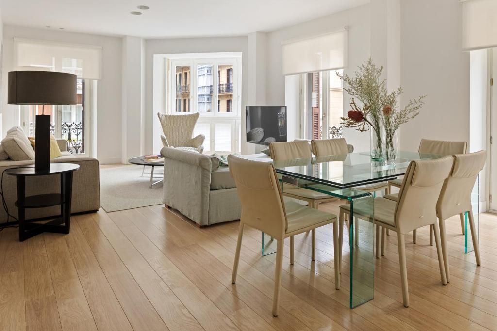 Easo Suite 7 by FeelFree Rentals, San Sebastián