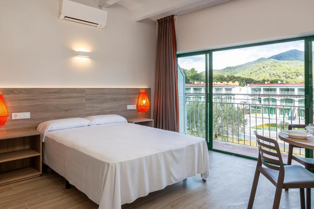 Medplaya Aparthotel Sant Eloi — Pokoje in Tossa de Mar, Katalonia