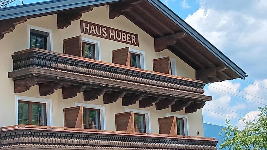 Haus Huber Zimmer und Apartments - 1