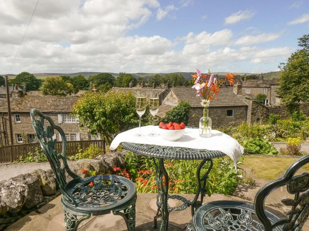 Rooftops - Uk34065, Grassington