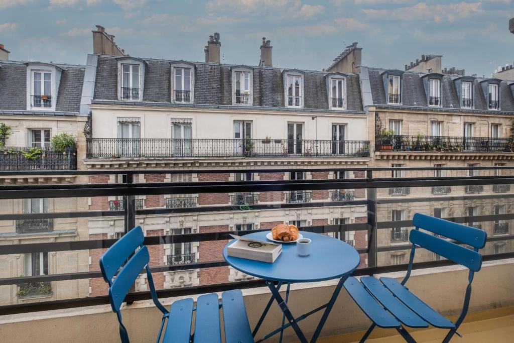 Montmartre Paris Suite - 3