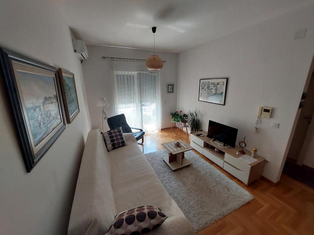 Cozy Apartment Perfect for Vacation - 2