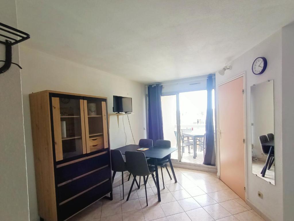 Canet-en-Roussillon: Charmant T2 avec Clim et Parking, Plage à Proximité! - FR-1-794-163 - 2