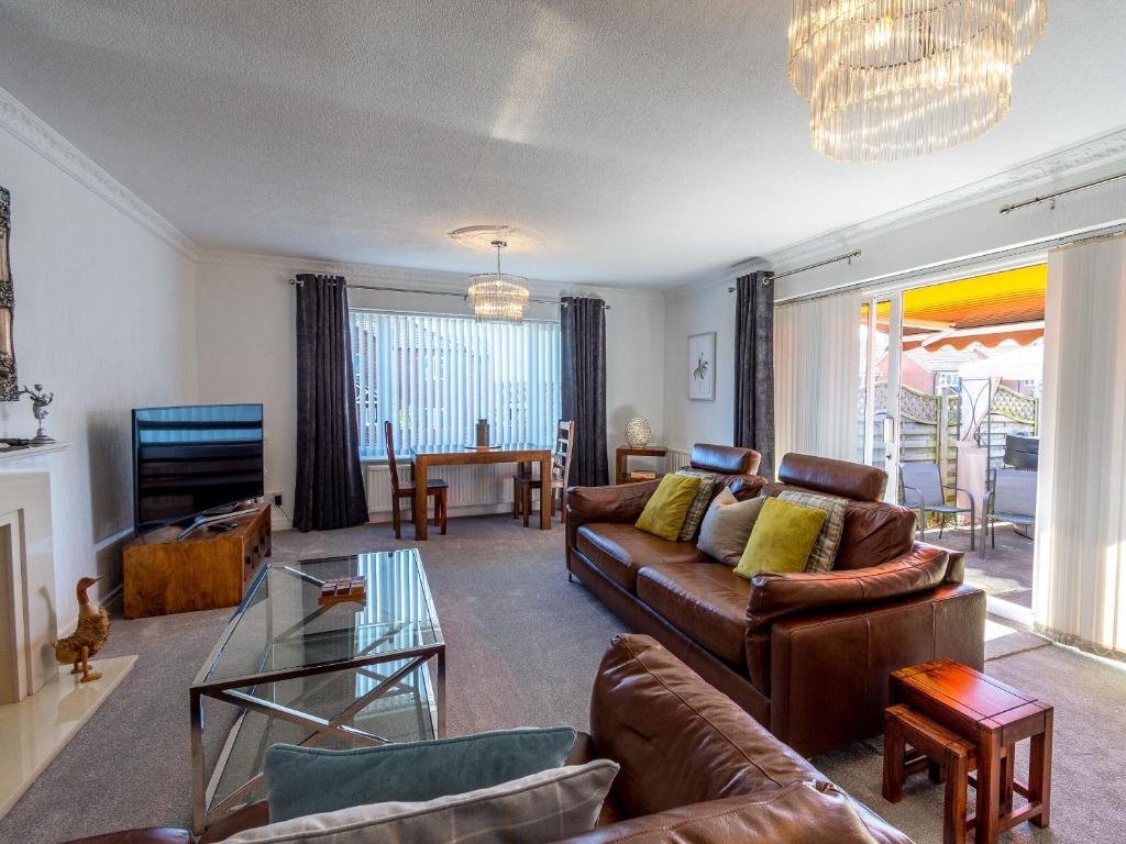 West Crayke, Sewerby