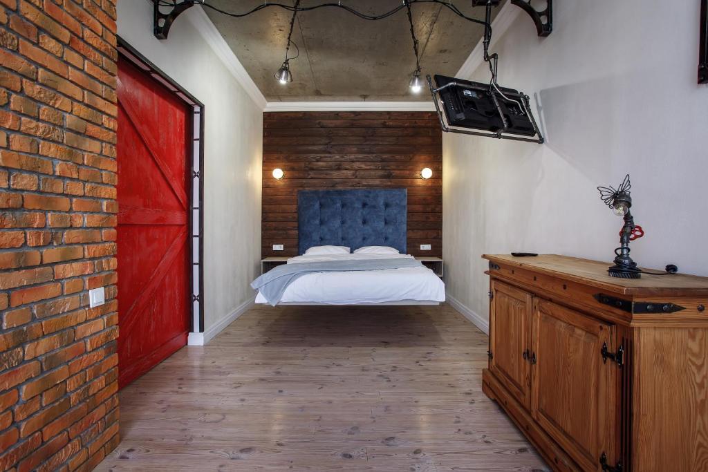 Loft with a swing and side sea view, Oděsa