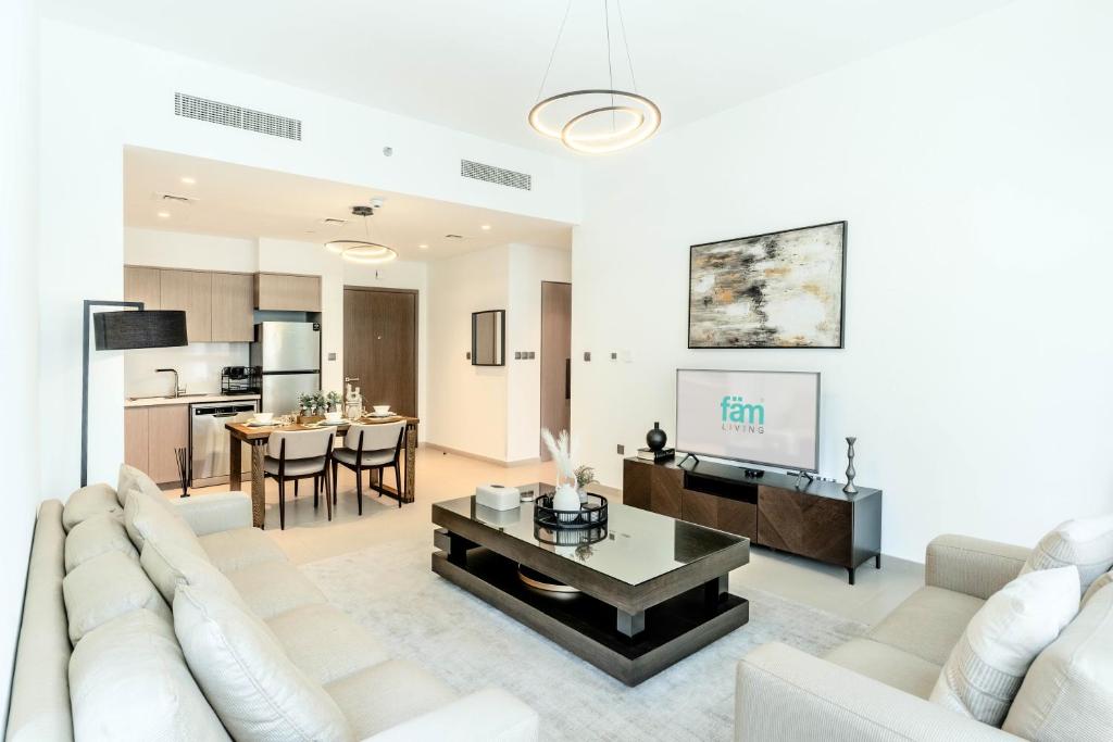 FAM Living Act One 1BR Walk to Burj & Dubai Mall, Dubai