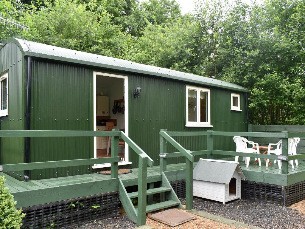 Shepherds Hut 3 At Laddingford - Uk32532, Yalding
