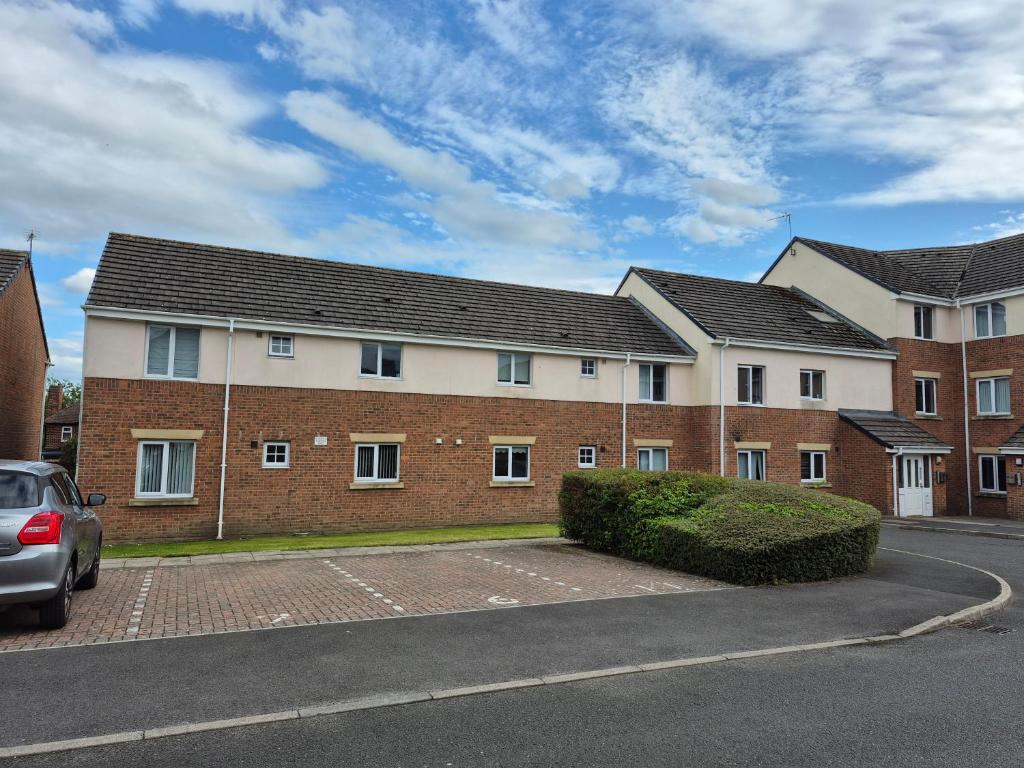 entire apartment in Durham, Brandon