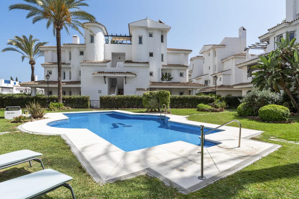 VIVI Homes - Tres Naranjos - Penthouse - pool - terrace - 1