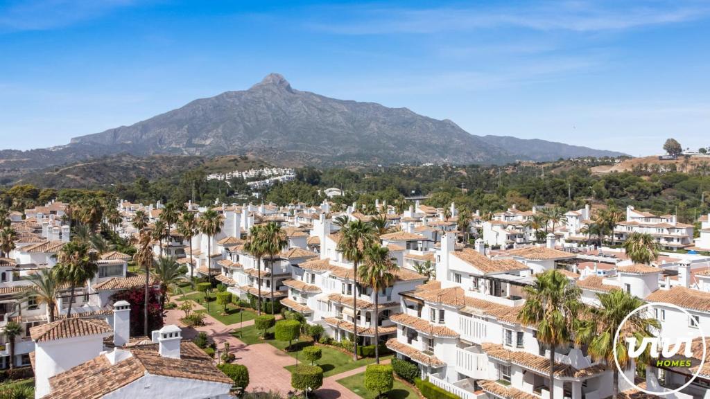 VIVI Homes - Tres Naranjos - Penthouse - pool - terrace - 3