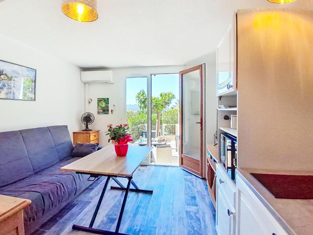 Studio L'Olympie-2 by Interhome - 4