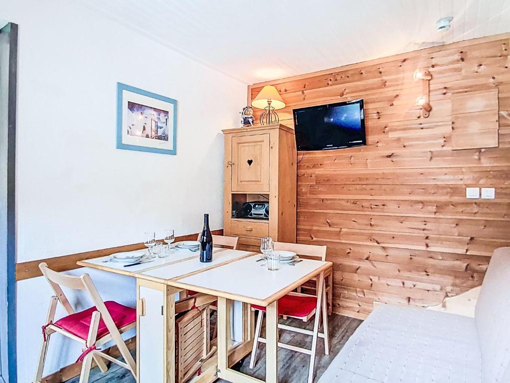 Apartment Les Chaudes Almes by Interhome - 2