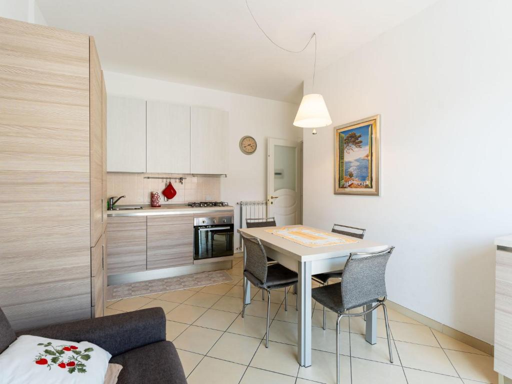 Apartment Happiness by Interhome - 2