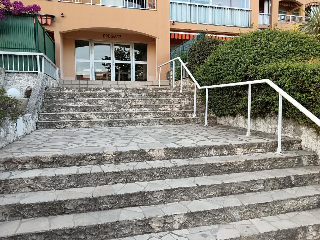 Fregate - 2