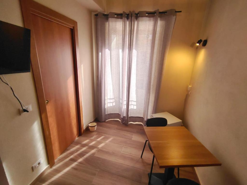 Atypical Rooms - 2