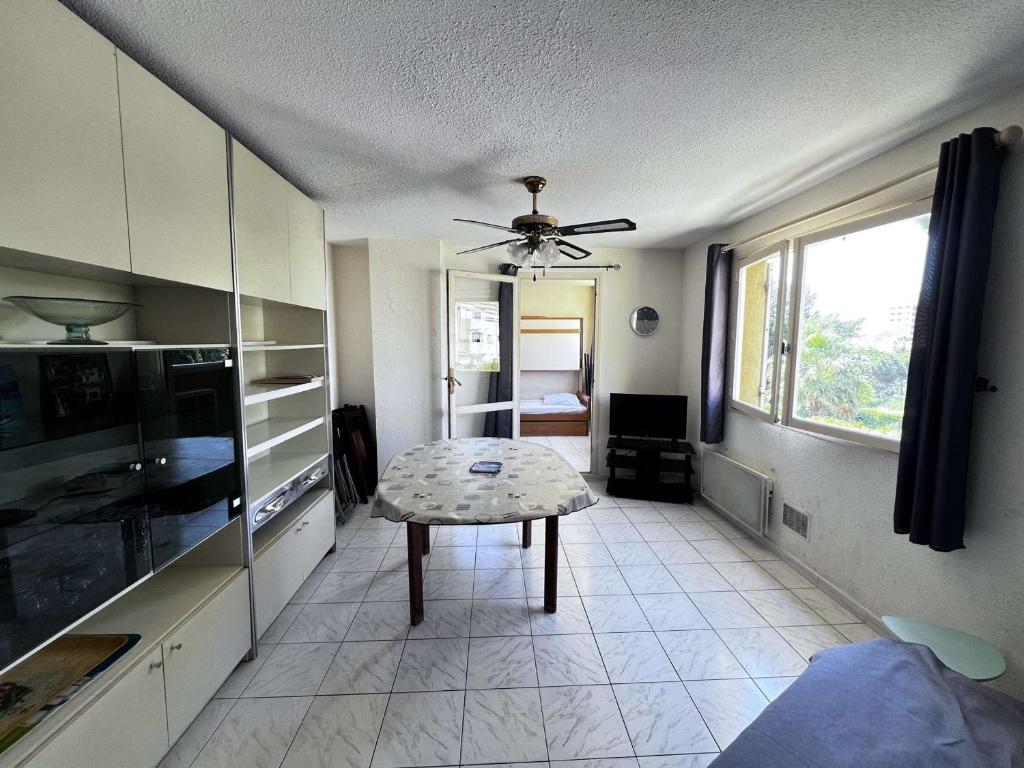 Appartement 3 pièces proche plage et commerces avec garage - FR-1-702-74 - 3