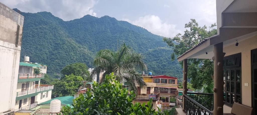 Oslo Ganges by Around stays, Tapovan, Rišikéš