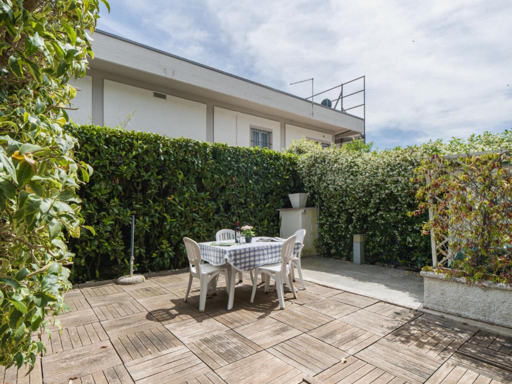 Apartment White Home by Interhome - 2