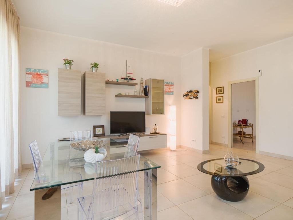 Apartment White Home by Interhome - 4