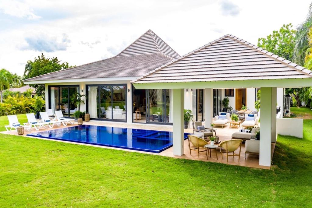 Cerezas Modern, La Romana