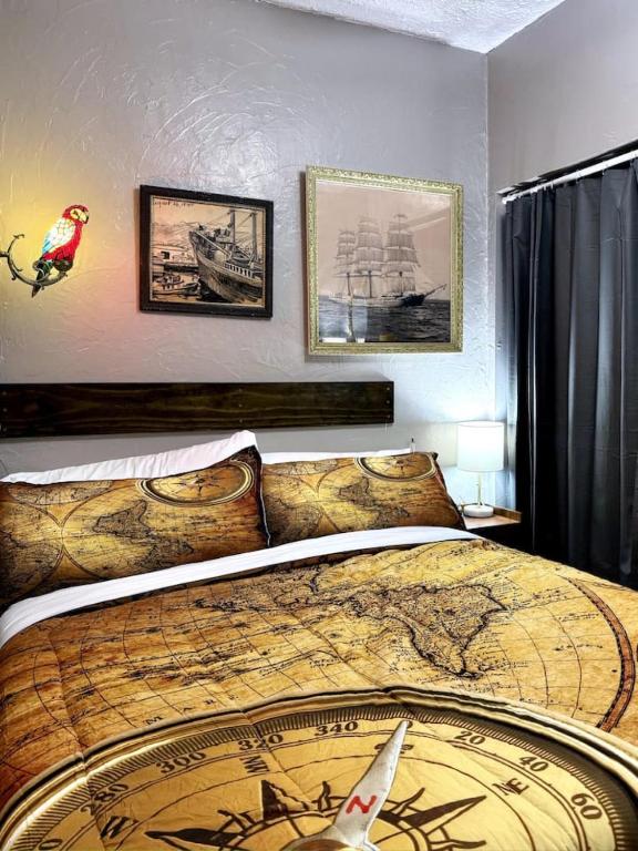 Comfy, Close to Downtown with Lake & Lift Bridge Views, Duluth