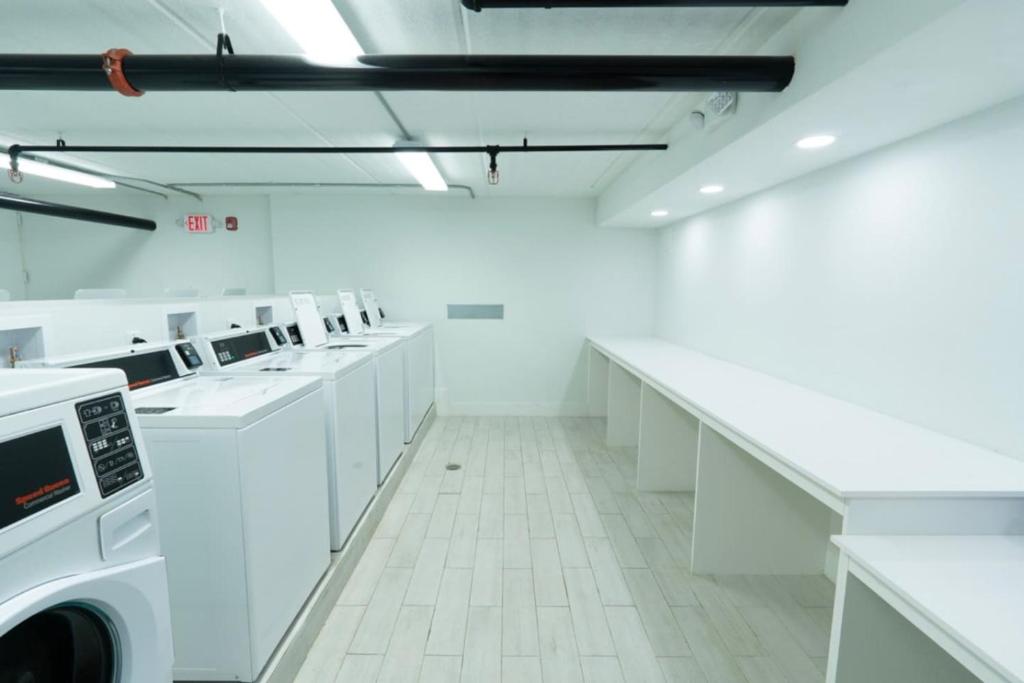 King Bed Escape 7min to Disney w Pool, Kissimmee