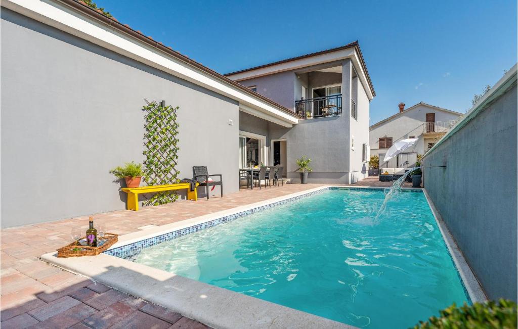 Nice Home In Privlaka With Wifi, Privlaka