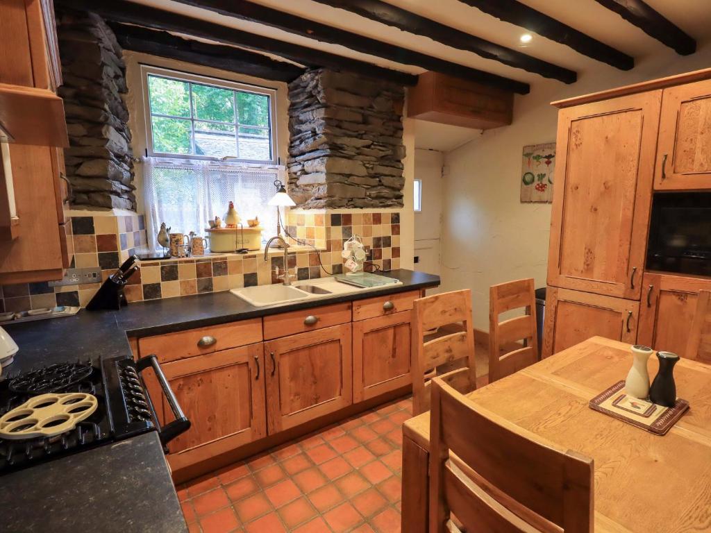 Stokers Cottage photo 8